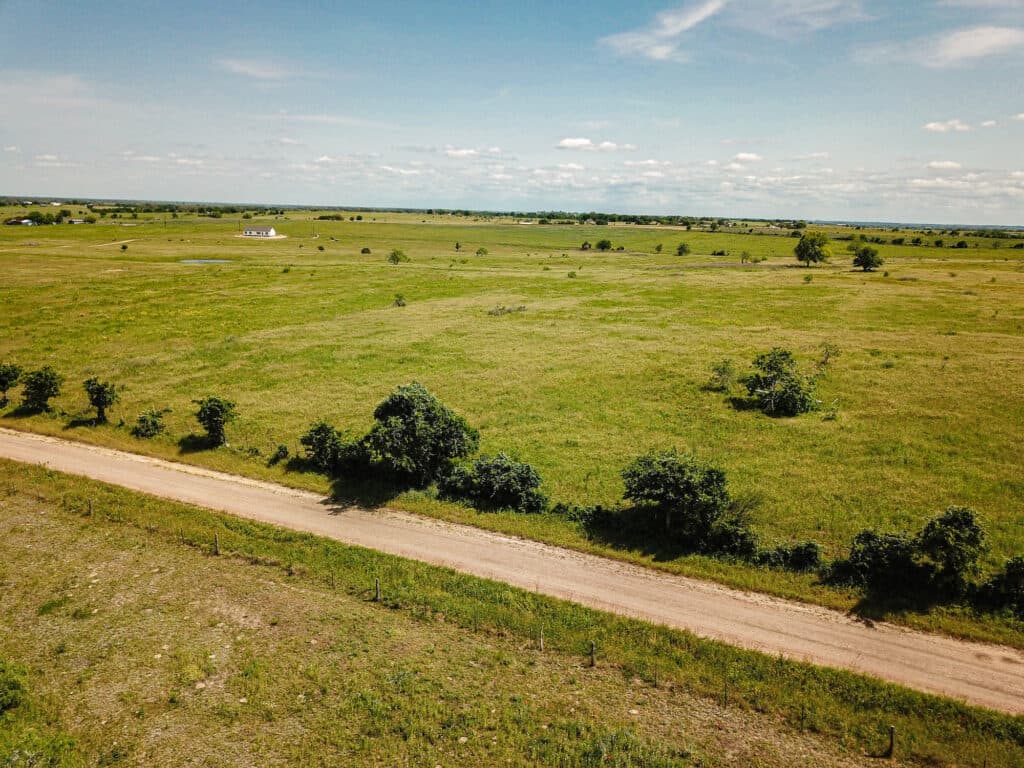 000 CR 369, Shiner, TX 77984 — public listing photo 12