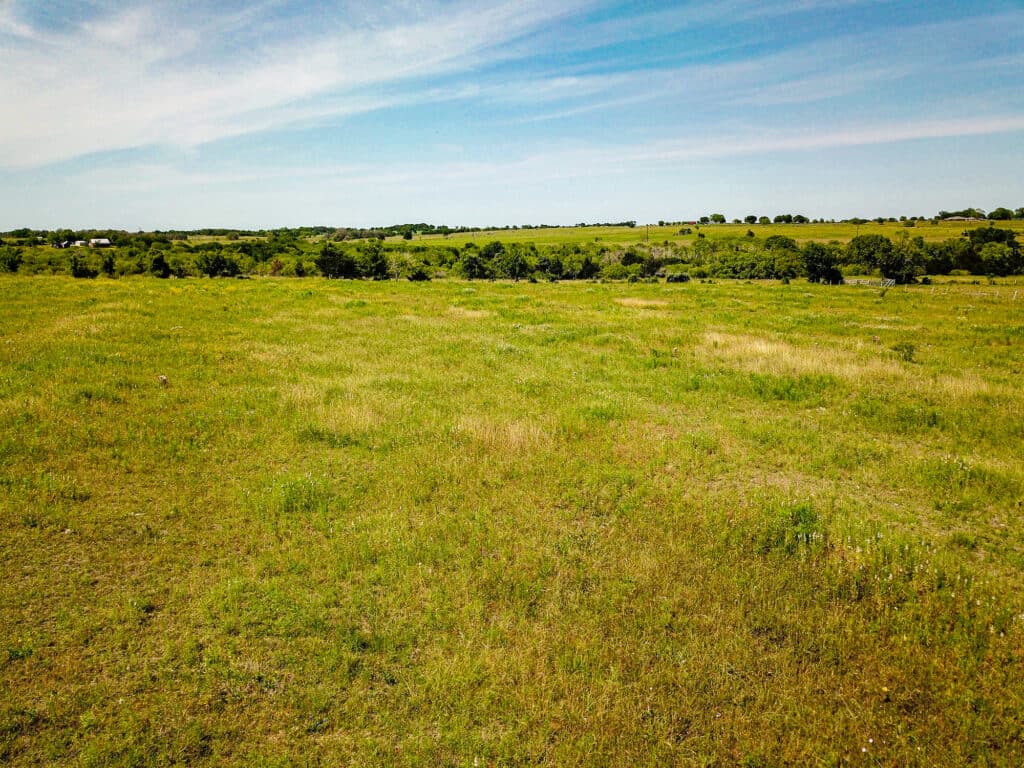 000 CR 369, Shiner, TX 77984 — public listing photo 17