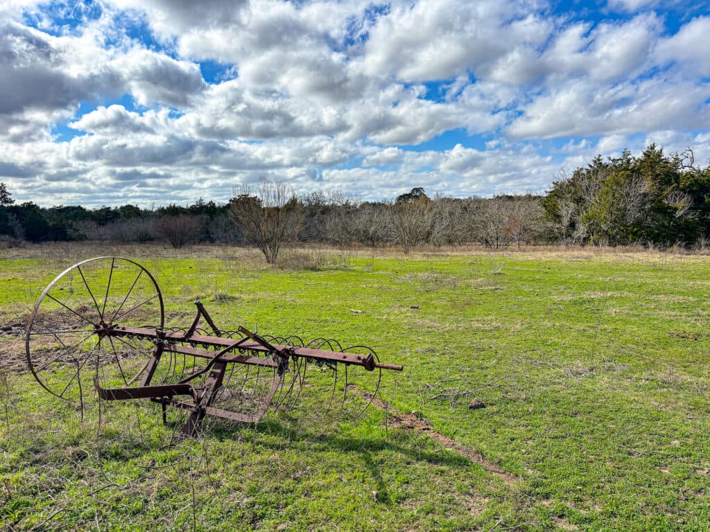 000 CR 387, Hallettsville, Texas — public listing photo 1