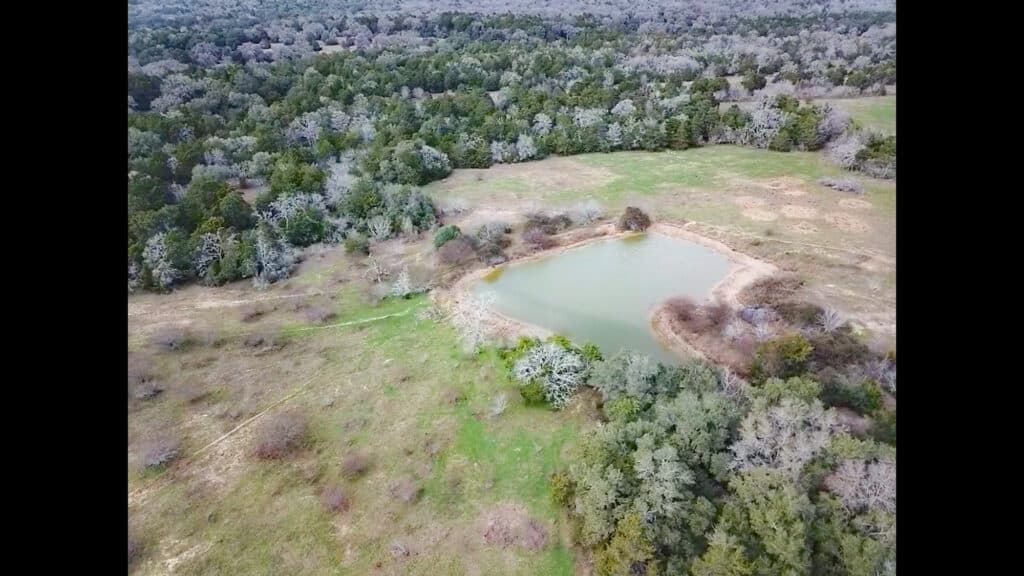 000 CR 387, Hallettsville, Texas — public listing photo 2