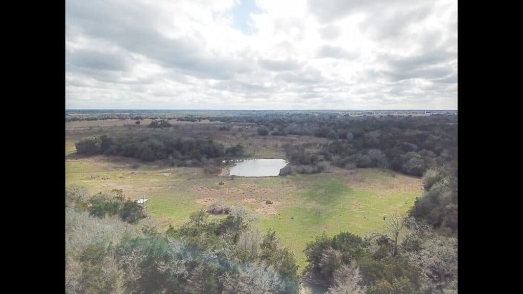 000 CR 387, Hallettsville, Texas — public listing photo 5