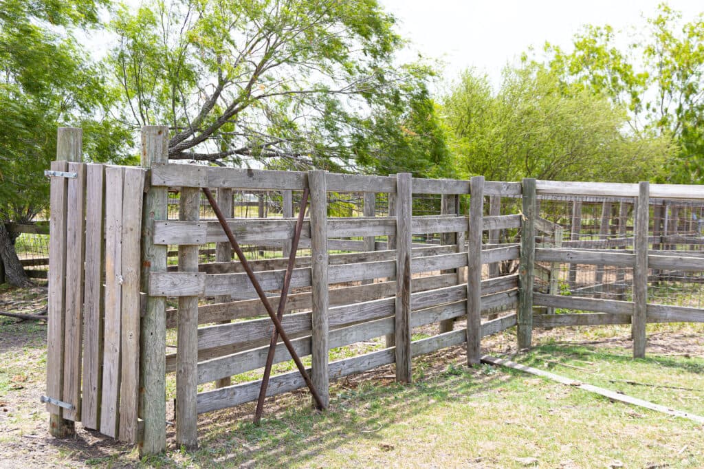 000 FM 2043, Goliad TX — public listing photo 15