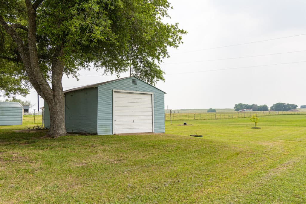 1024 S. State Highway 95, Shiner — public listing photo 13