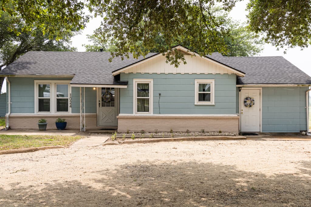 1024 S. State Highway 95, Shiner — public listing photo 16