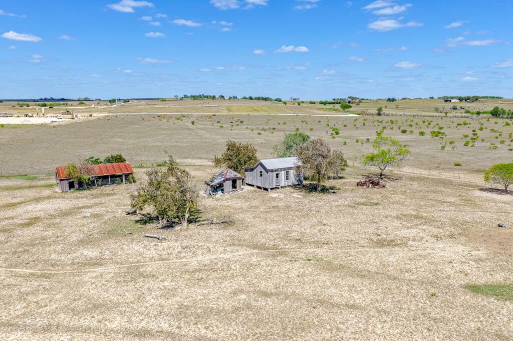1037 CR 340, Shiner, TX 77984 — public listing photo 6