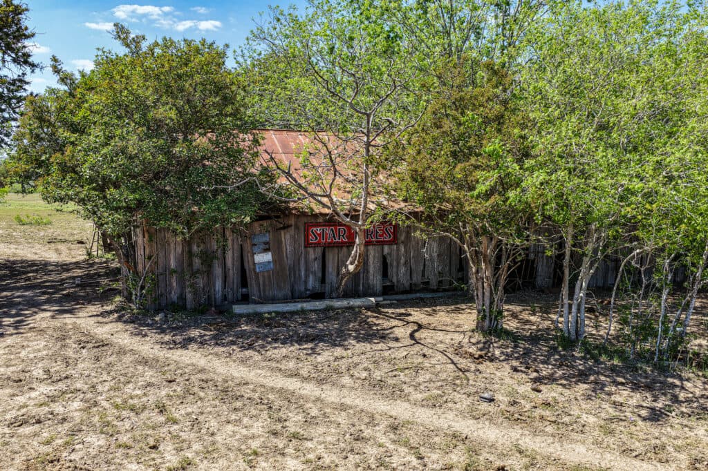 1037 CR 340, Shiner, TX 77984 — public listing photo 8