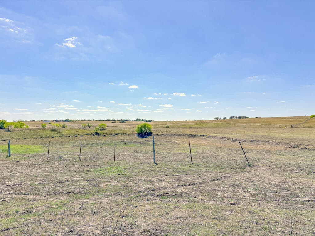 1037 CR 340, Shiner, TX 77984 — public listing photo 17