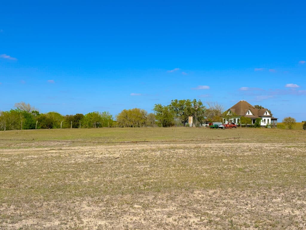 1037 CR 340, Shiner, TX 77984 — public listing photo 31