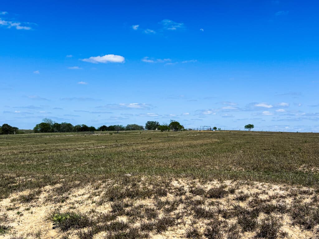 1037 CR 340, Shiner, TX 77984 — public listing photo 33