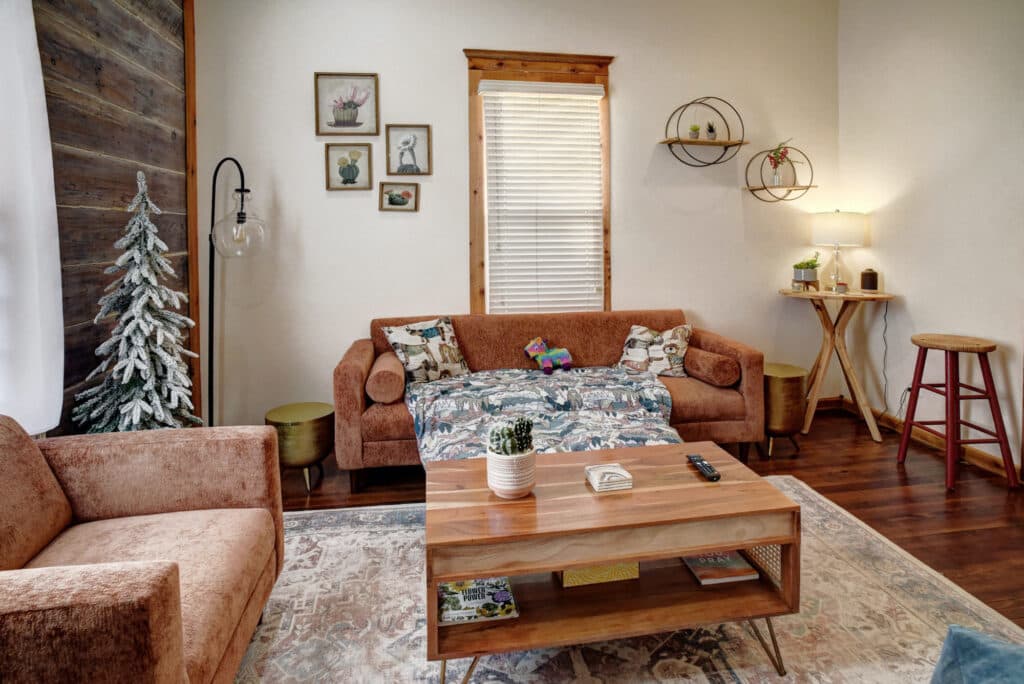 104 Coke Street, Yoakum — public listing photo 6