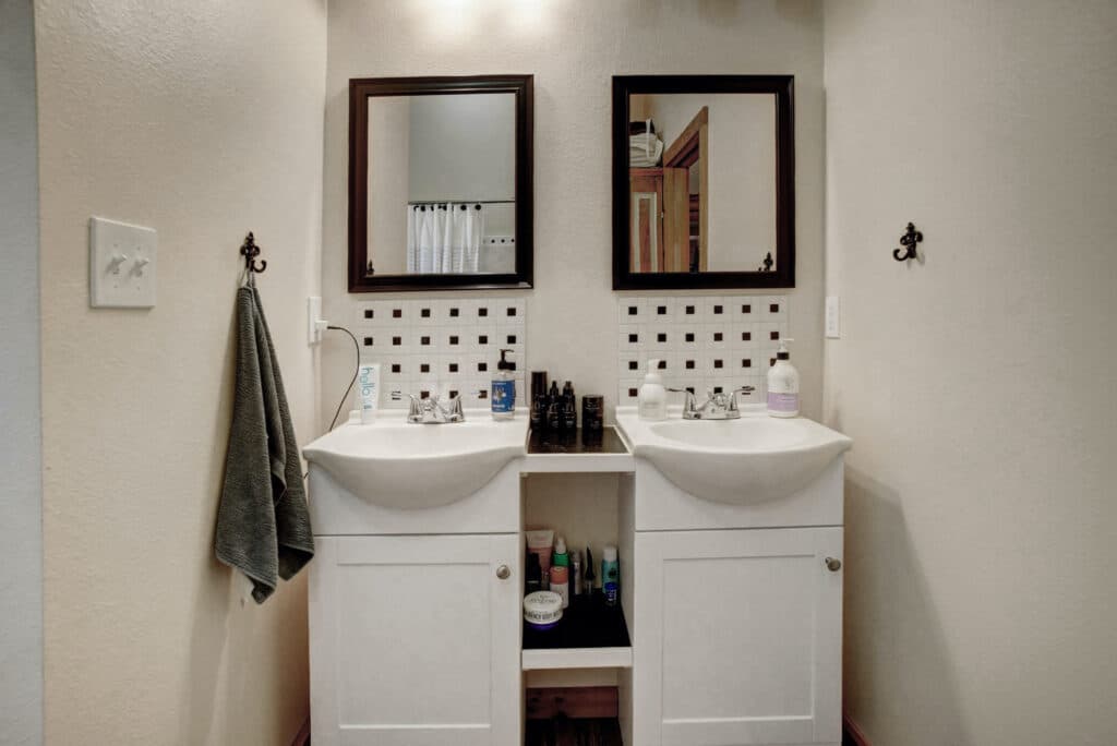 104 Coke Street, Yoakum — public listing photo 19