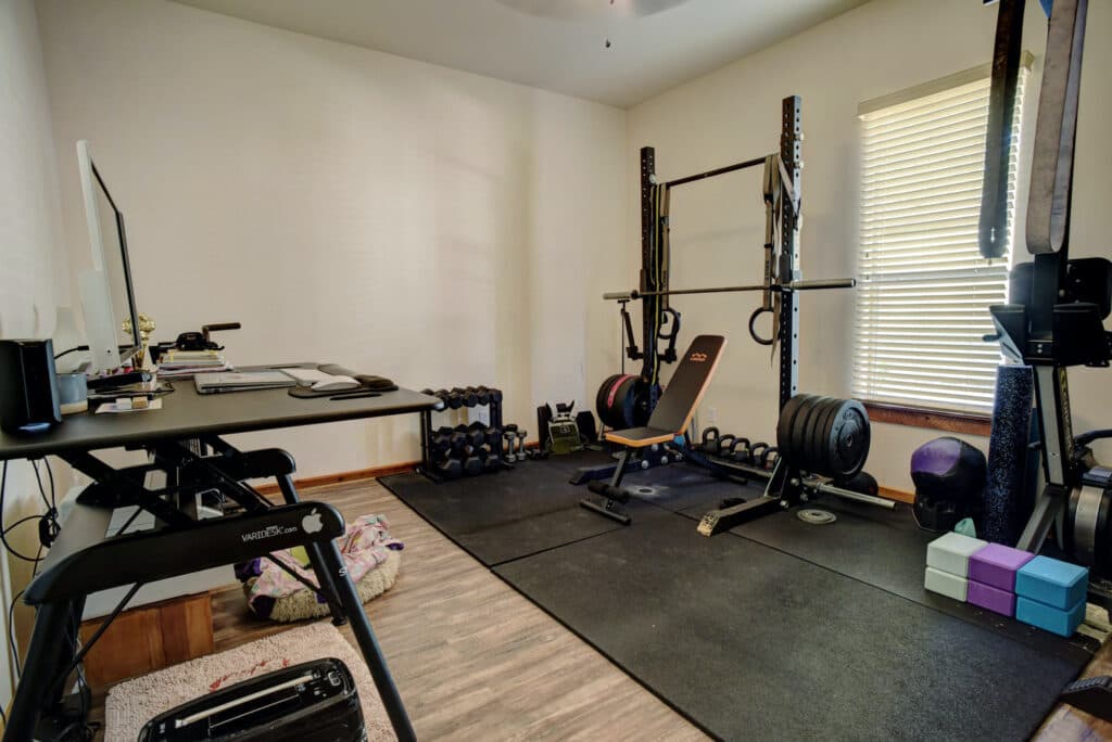 104 Coke Street, Yoakum — public listing photo 26