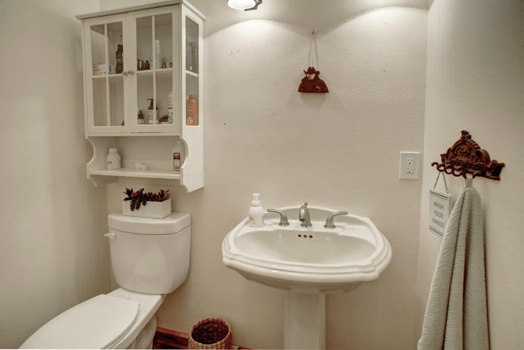 104 Coke Street, Yoakum — public listing photo 29