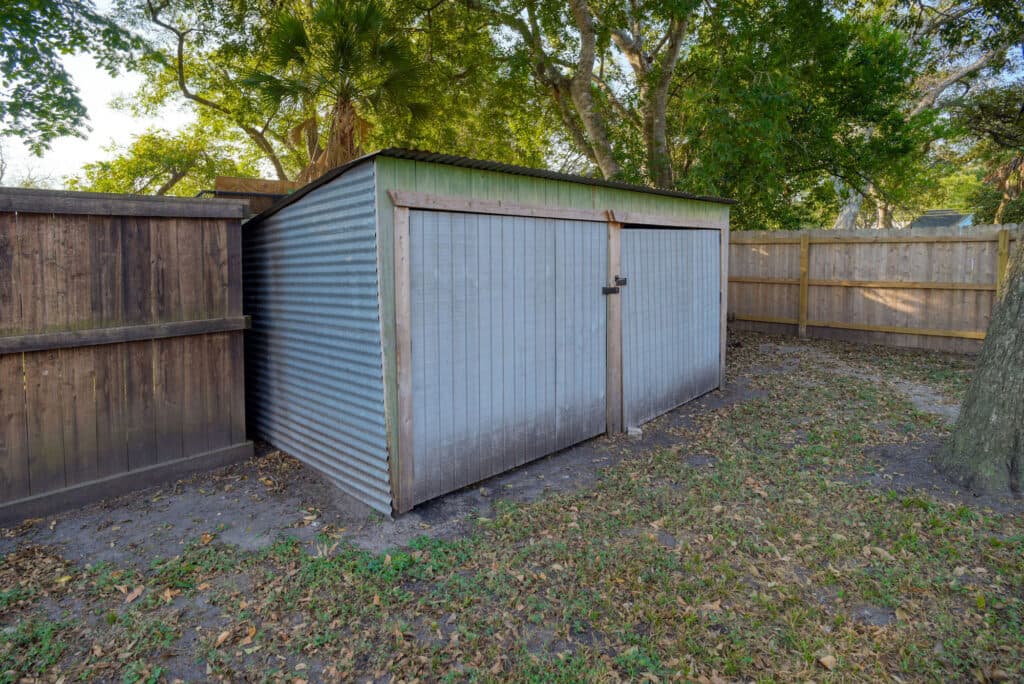 104 Coke Street, Yoakum — public listing photo 35
