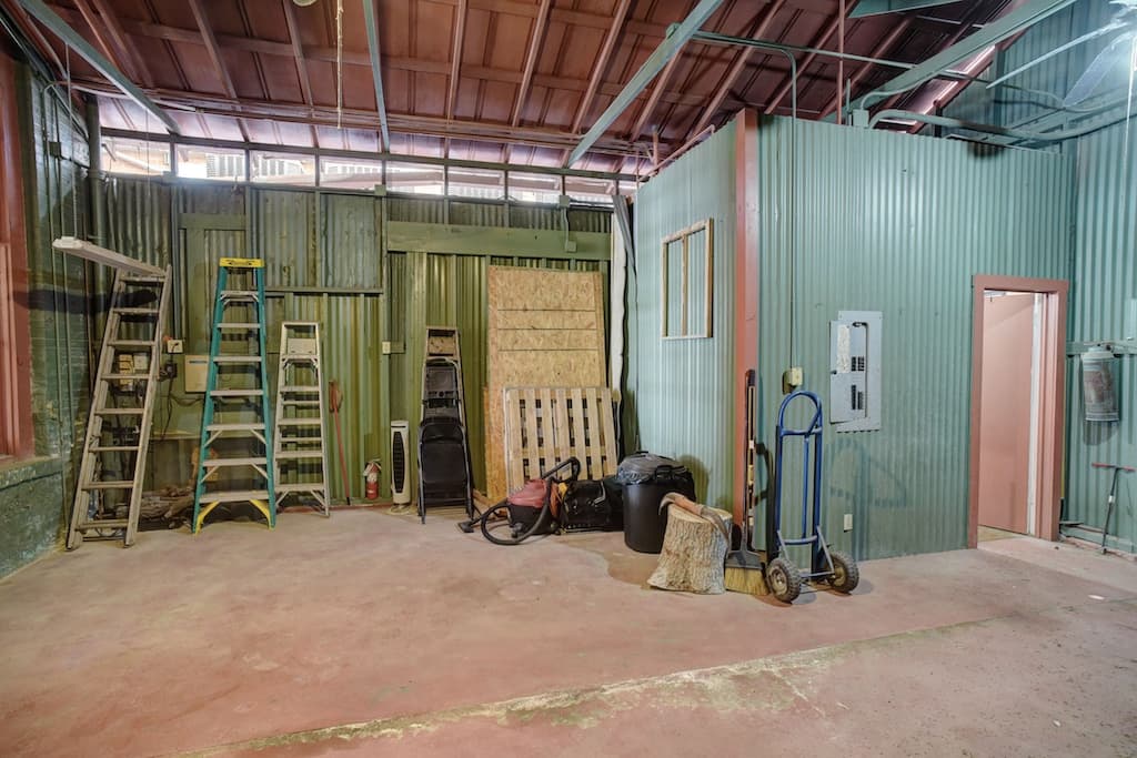 105 E. 7th Street — public listing photo 11