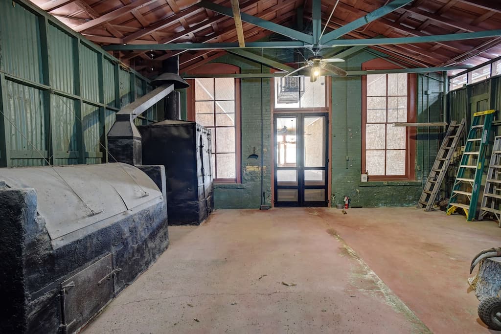 105 E. 7th Street — public listing photo 12