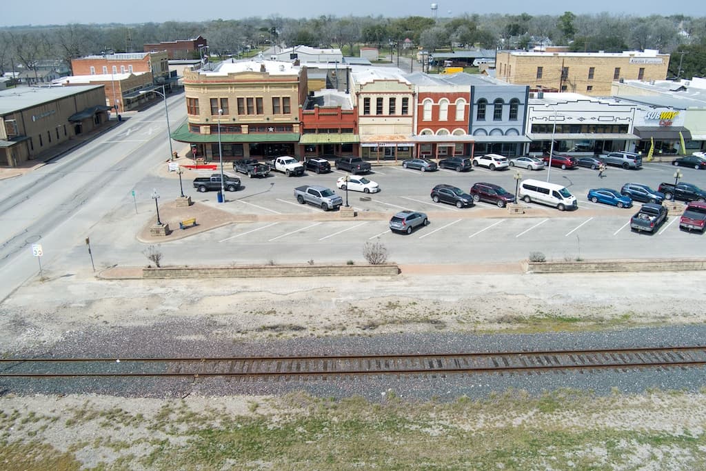 105 E. 7th Street — public listing photo 16