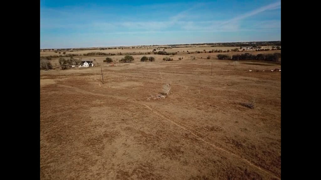 1052 CR 368, Shiner — public listing photo 8