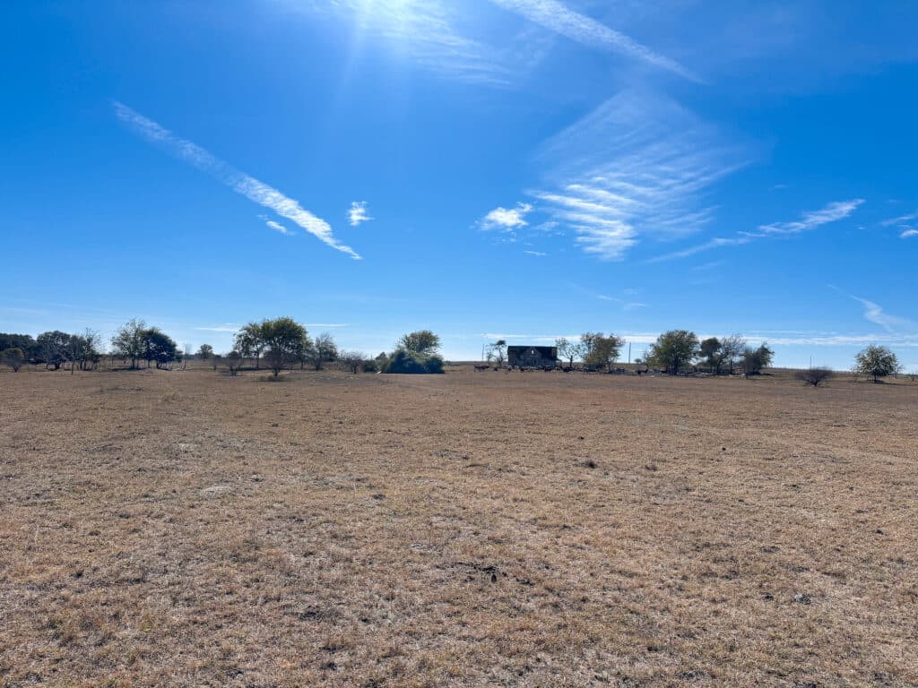 1052 CR 368, Shiner — public listing photo 12