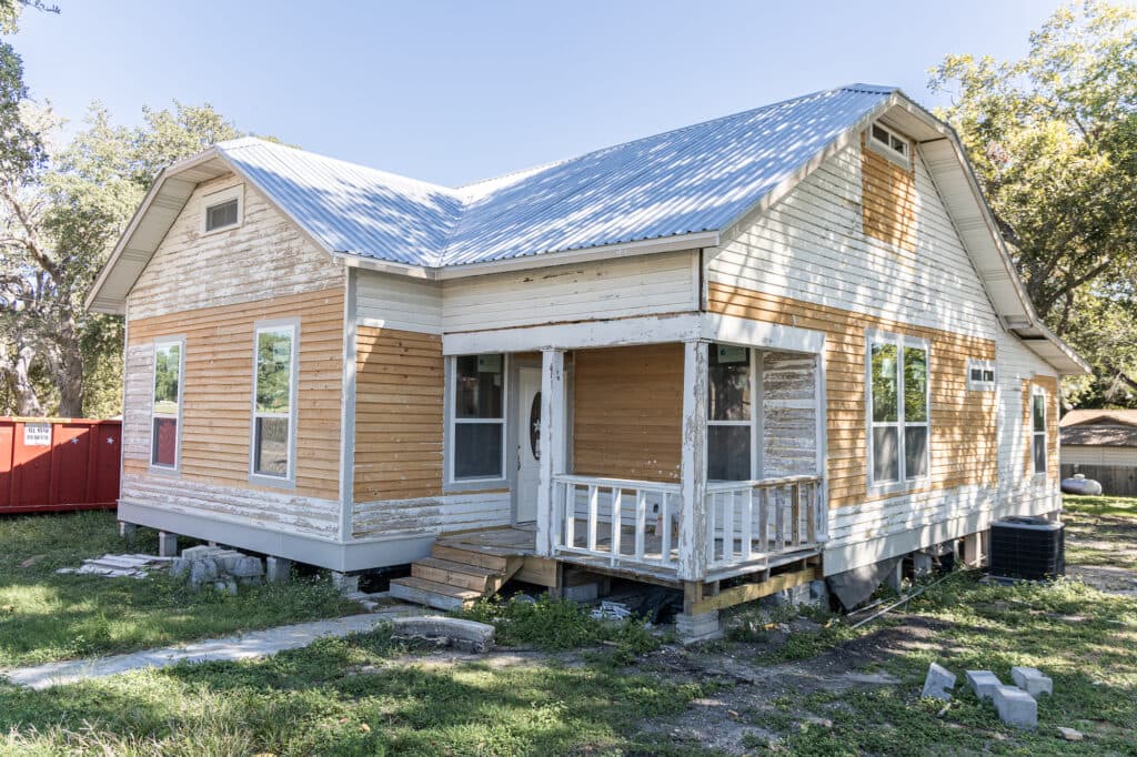 106 N. Depot St., Moulton — public listing photo 3