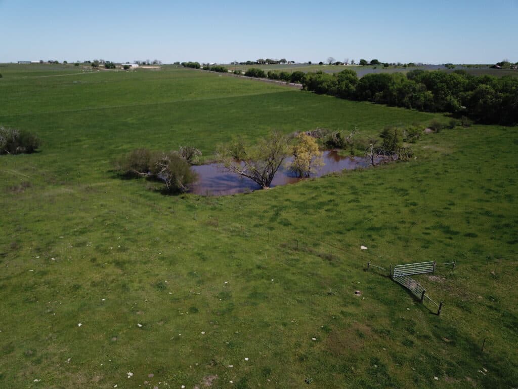 1102 FM 3435, Shiner — public listing photo 9