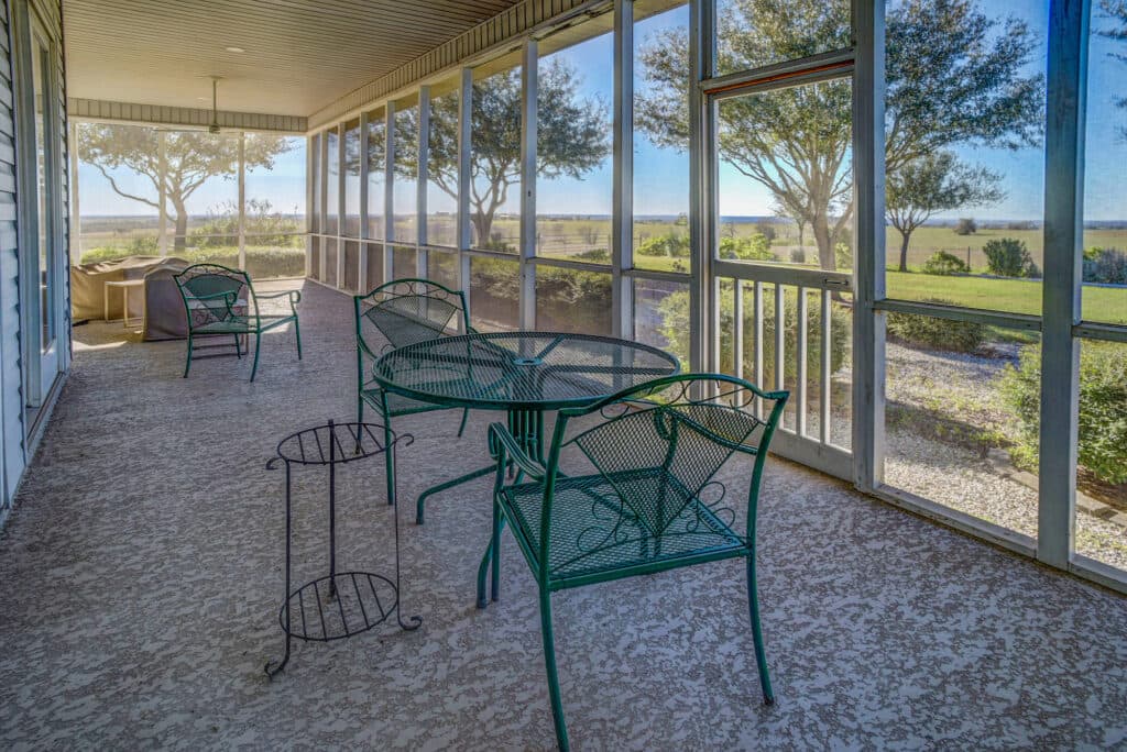 1112 CR 376, Shiner, TX — public listing photo 26