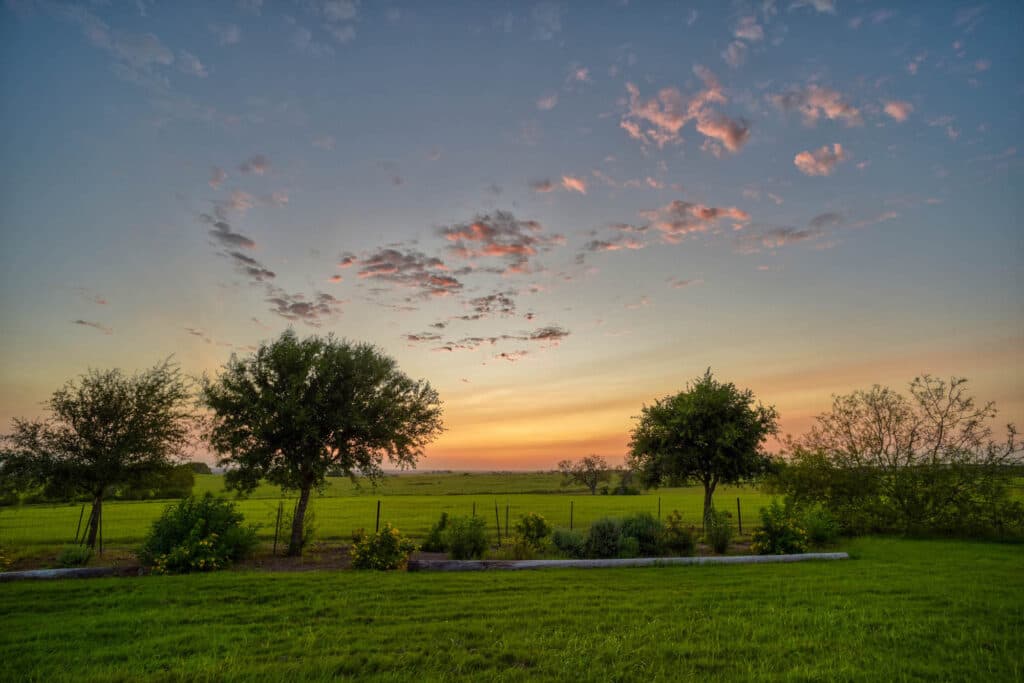 1112 CR 376, Shiner, TX — public listing photo 29