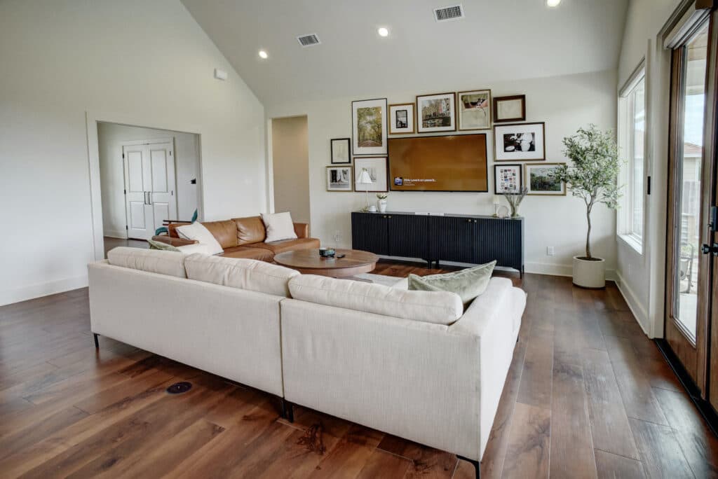 112 Jean Dr., Shiner — public listing photo 16