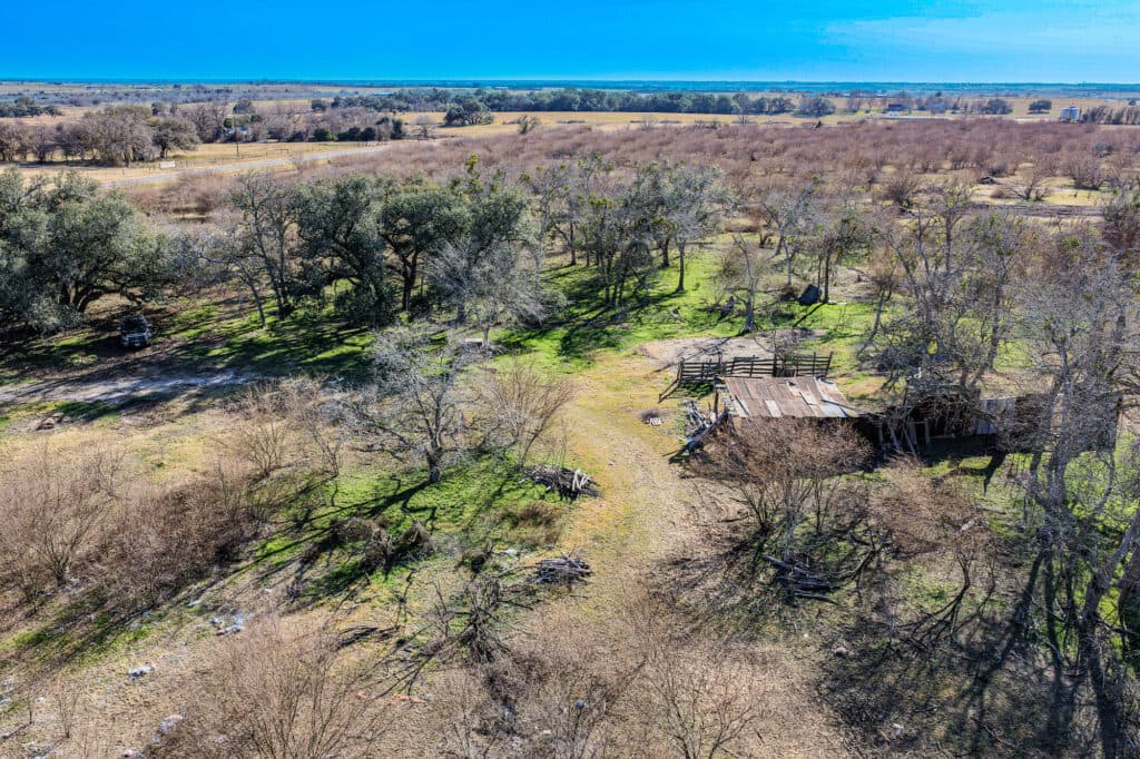 11341 FM 340, Moulton 77975 — public listing photo 12
