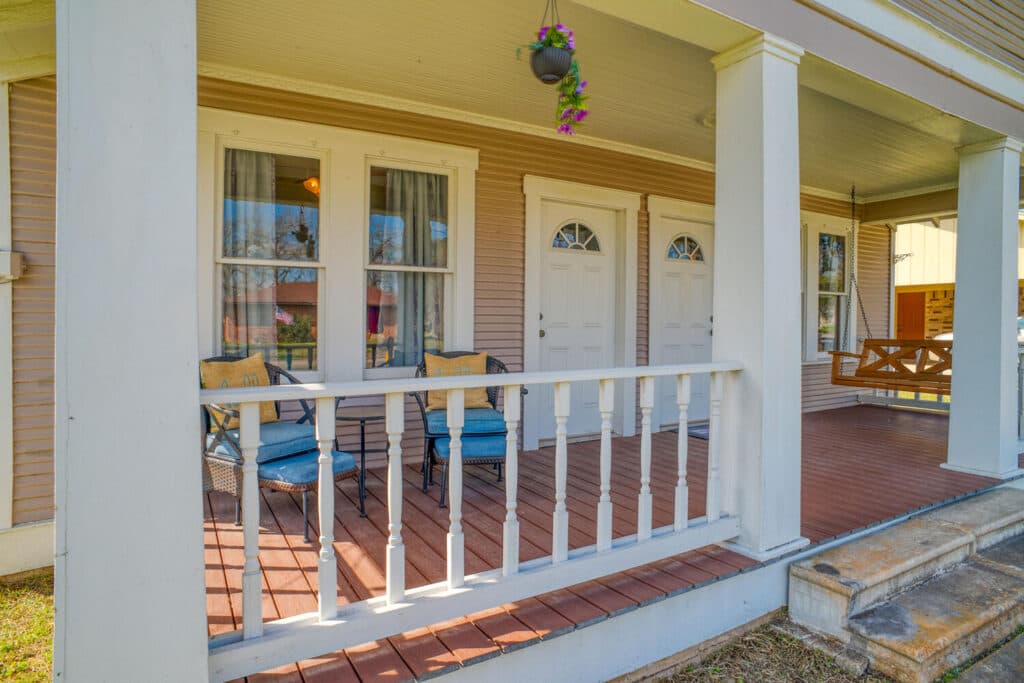 116 S. Ave. E — public listing photo 3