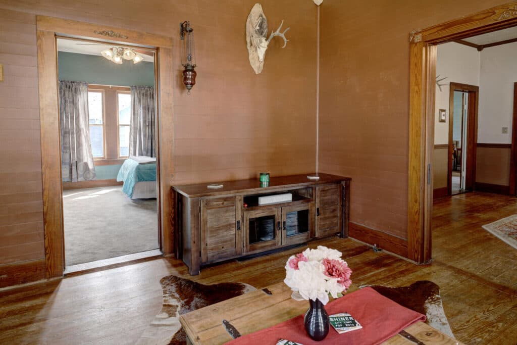 116 S. Ave. E — public listing photo 10