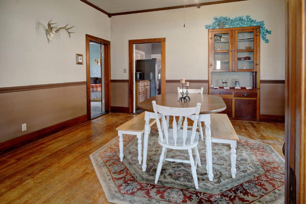 116 S. Ave. E — public listing photo 13