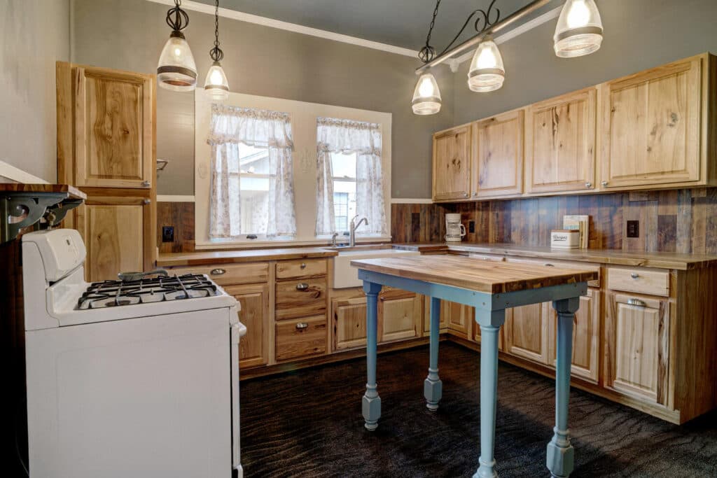 116 S. Ave. E — public listing photo 19