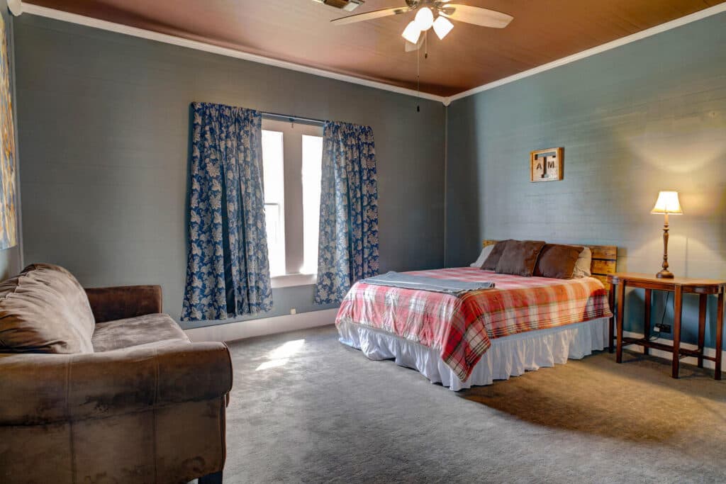 116 S. Ave. E — public listing photo 22