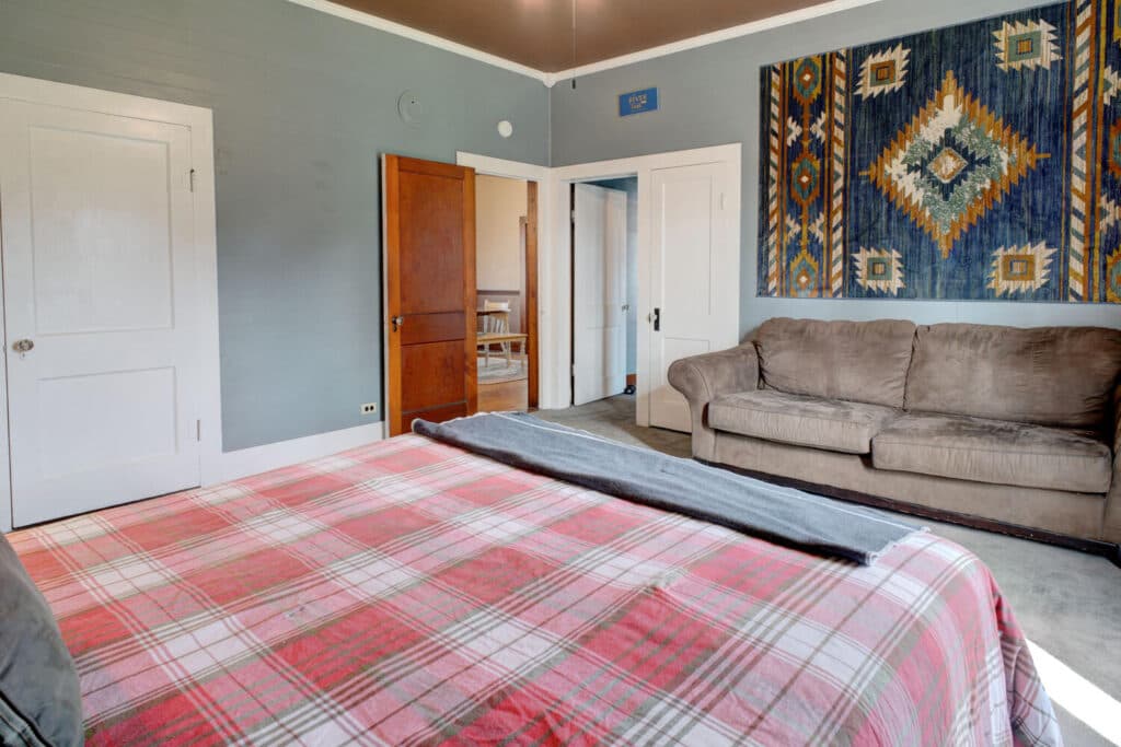 116 S. Ave. E — public listing photo 24
