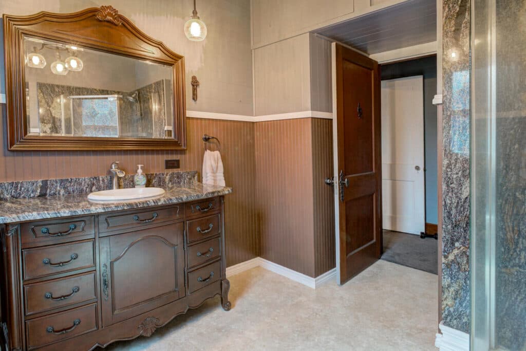 116 S. Ave. E — public listing photo 30