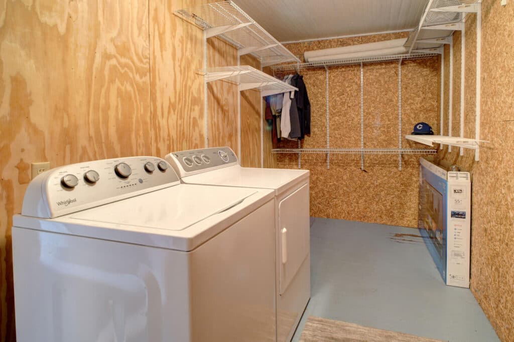 116 S. Ave. E — public listing photo 32