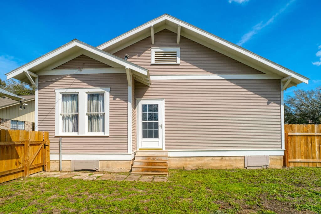 116 S. Ave. E — public listing photo 34