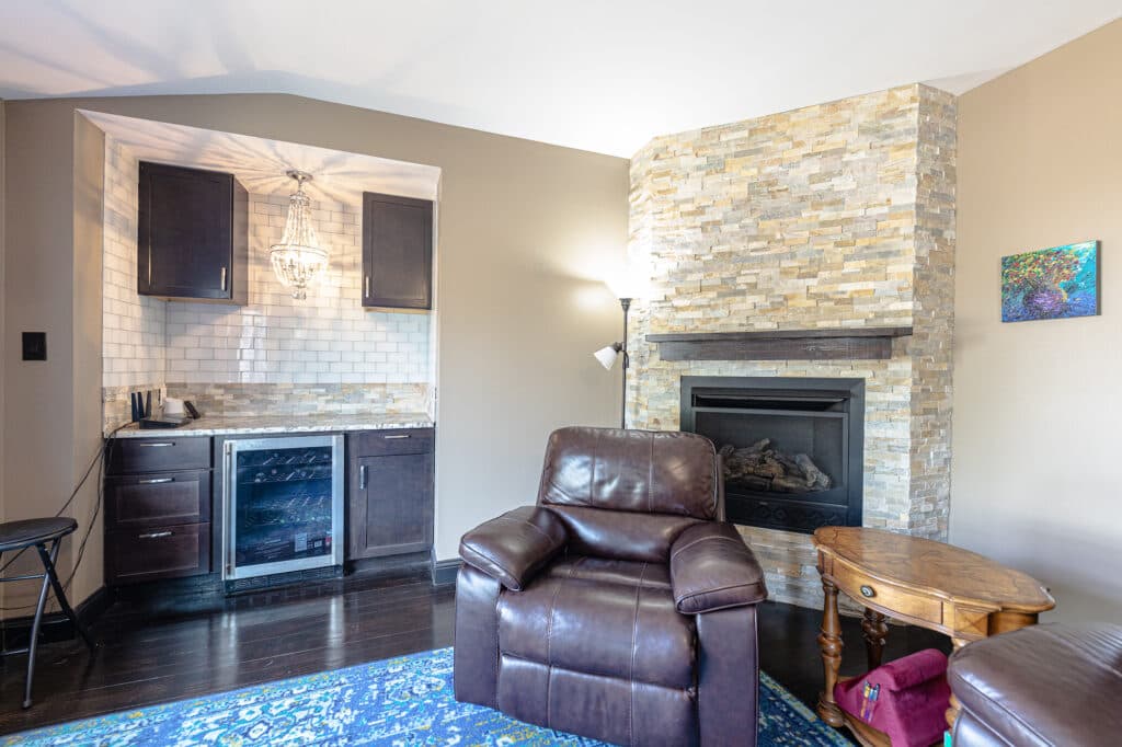 1218 N Ave C, Shiner — public listing photo 6