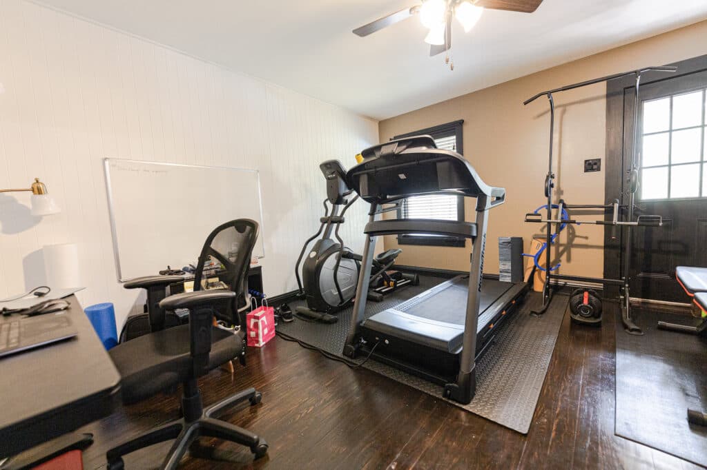 1218 N Ave C, Shiner — public listing photo 19