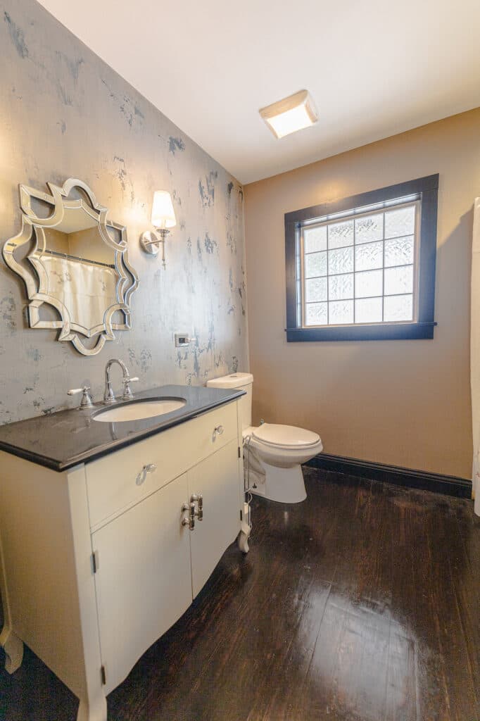 1218 N Ave C, Shiner — public listing photo 21