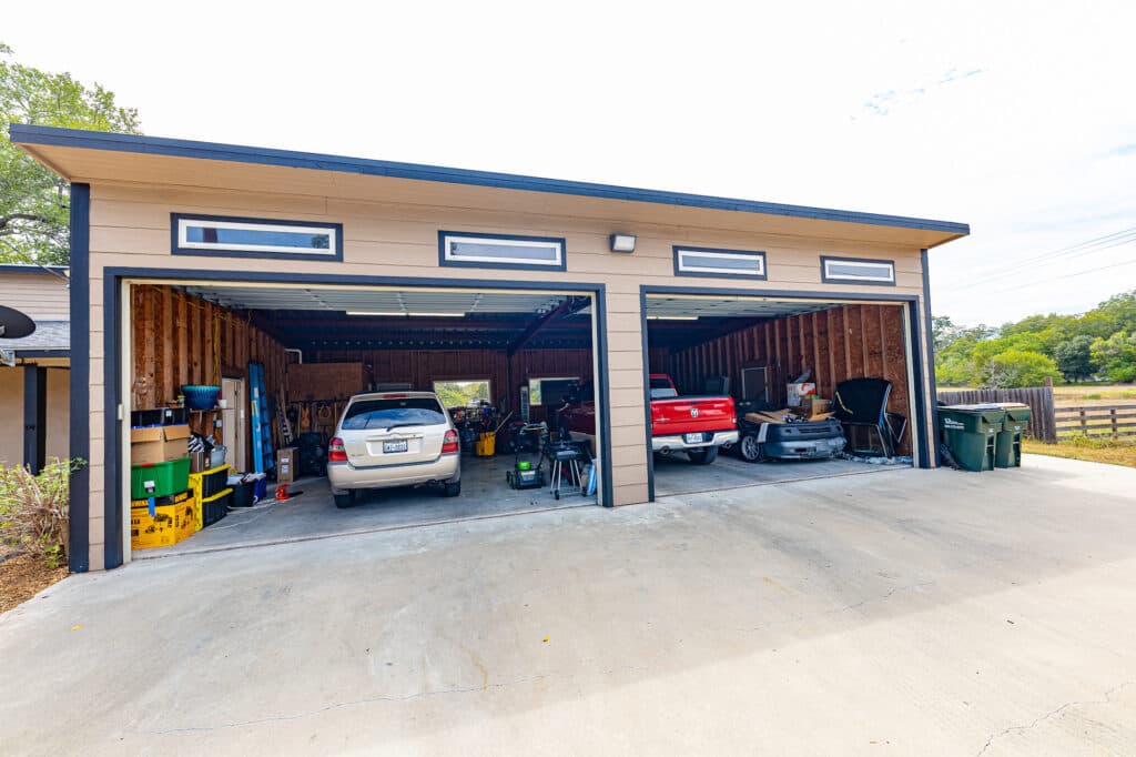 1218 N Ave C, Shiner — public listing photo 26