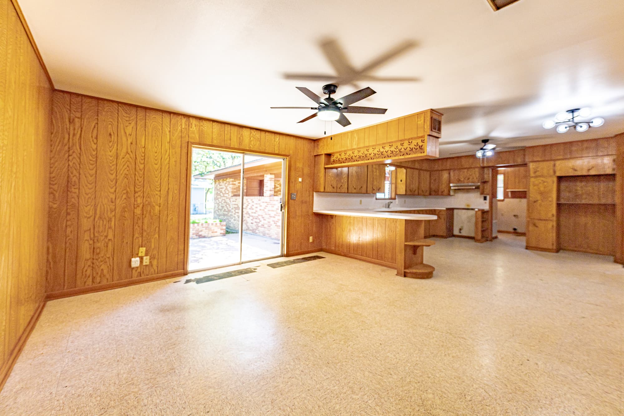 1220 N Ave I, Shiner, TX 77984 — public listing photo 6