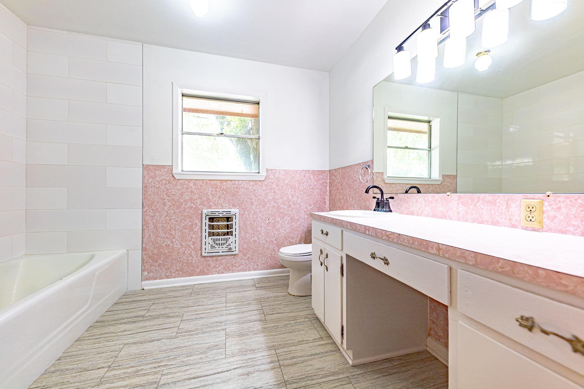 1220 N Ave I, Shiner, TX 77984 — public listing photo 12