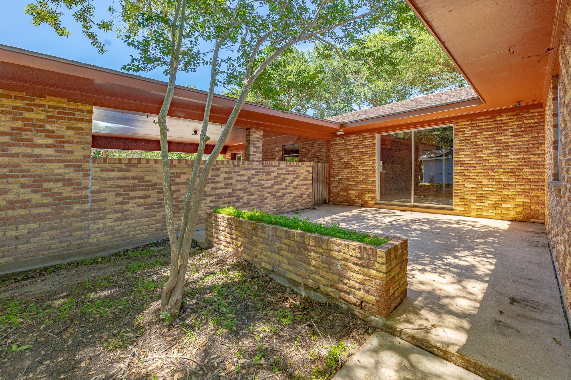 1220 N Ave I, Shiner, TX 77984 — public listing photo 23