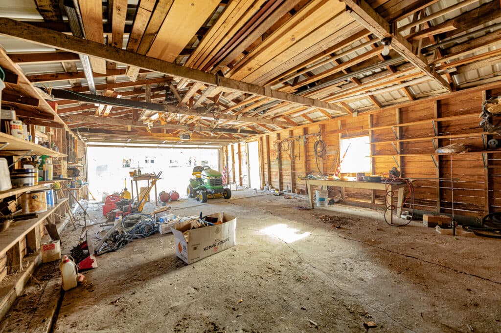 1306 N Ave G, Shiner — public listing photo 22