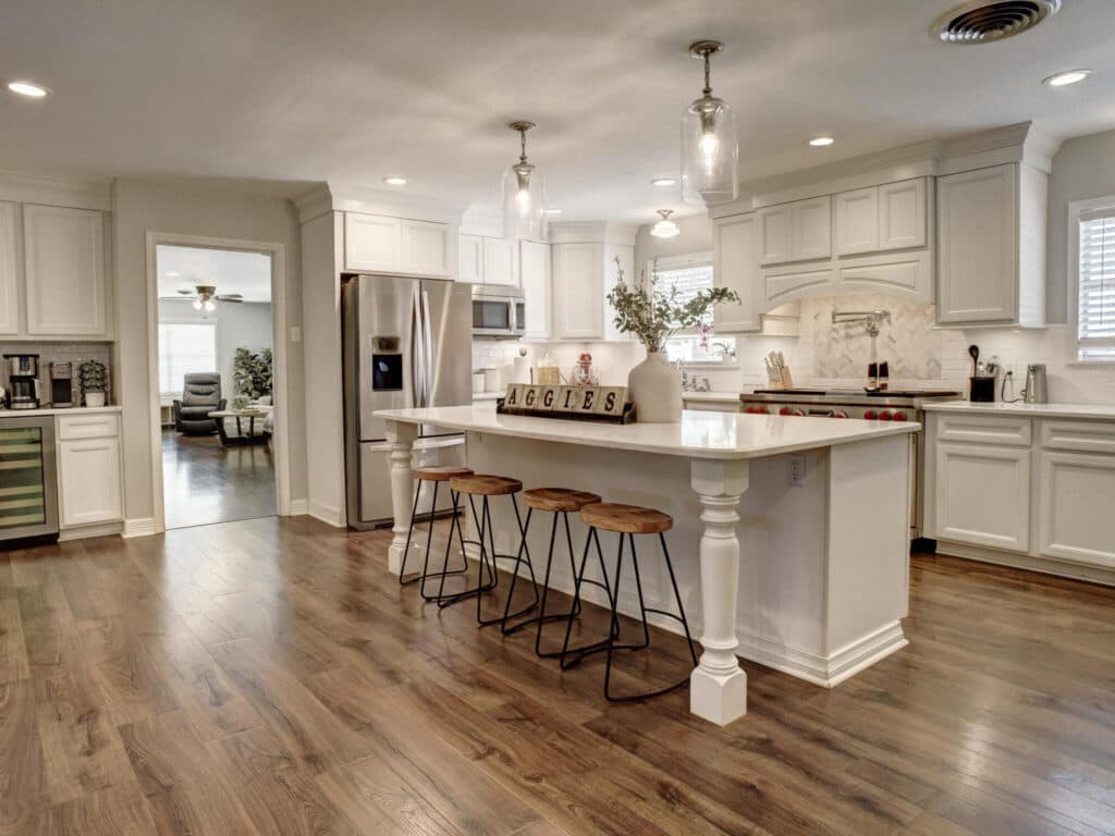 1311 N Ave F Shiner, TX 77984 — public listing photo 9
