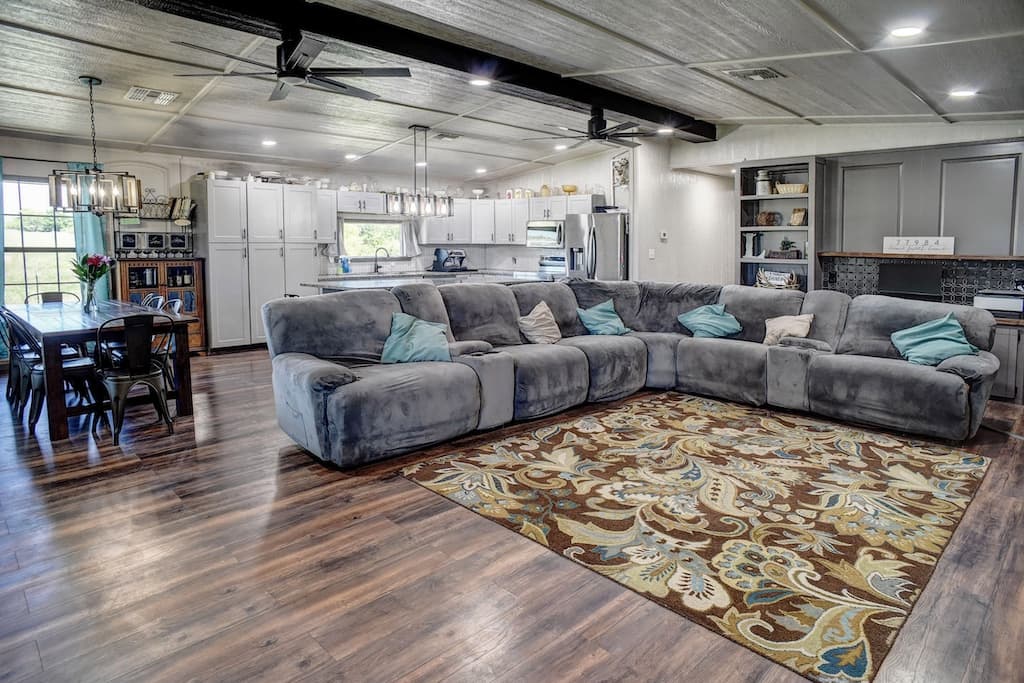 1319 County Road 339, Shiner, TX 77984 — public listing photo 1