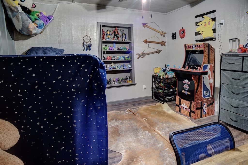 1319 County Road 339, Shiner, TX 77984 — public listing photo 22