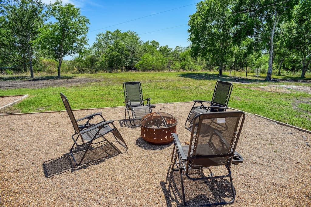 1319 County Road 339, Shiner, TX 77984 — public listing photo 29